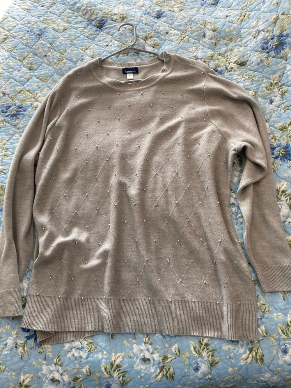 Gray lightweight sweater with pearls 2X